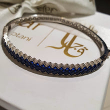 Load image into Gallery viewer, The Zigzag Invisible Setting Luxury Bracelet