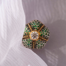 Load image into Gallery viewer, Charterous Buds in Green