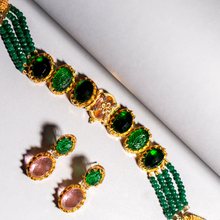 Load image into Gallery viewer, The Soraiya - Cluster of Stars - Choker Set