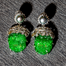 Load image into Gallery viewer, The Green Apple