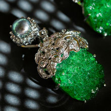 Load image into Gallery viewer, The Green Apple