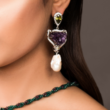 Load image into Gallery viewer, Baroque Cluster Earrings