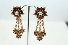 Load image into Gallery viewer, Metallic Earrings