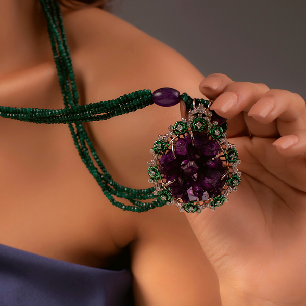 10 Types of Resin Jewelry | Qajar Jewellery