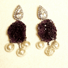 Load image into Gallery viewer, Amethyst and Pearl Dangler
