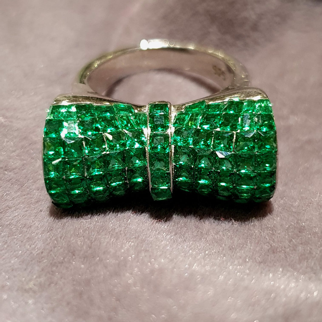 Empress in a Green Bow Tie | 925 Silver Luxury Ring
