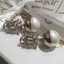 Load image into Gallery viewer, Classic Pearl Drop Earrings
