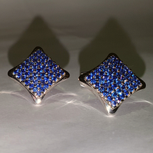 Load image into Gallery viewer, Man&#39;s Exotic Cufflinks
